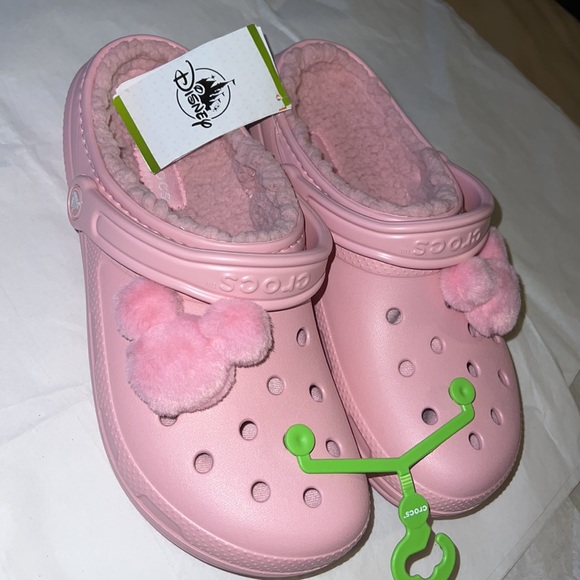 (M9/W11) UNISEX DISNEY Minnie Holiday Fuzzy Pon Pon CROCS - Picture 4 of 16